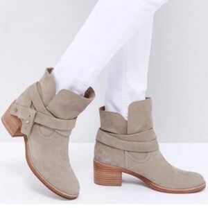 UGG Tan Suede Leather Ankle Boots Women's Size 9.5 Western Buckle Heel